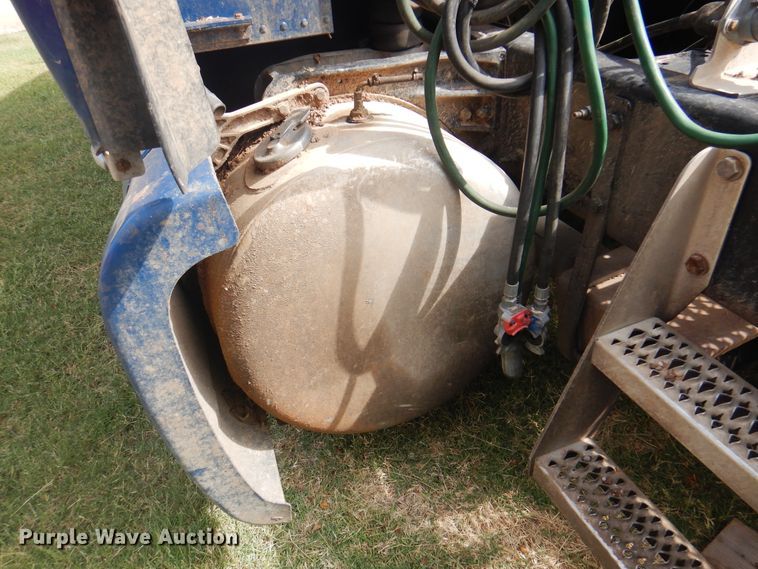 image for item DK8166 2014 Peterbilt 579  semi truck