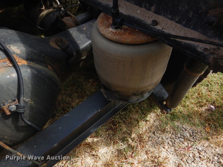 image for item DK8166 2014 Peterbilt 579  semi truck