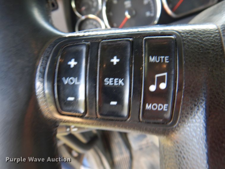 image for item DK8166 2014 Peterbilt 579  semi truck