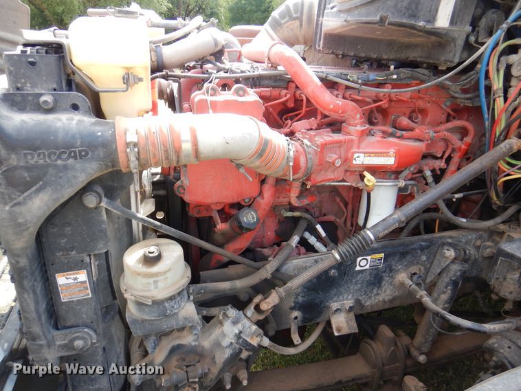 image for item DK8166 2014 Peterbilt 579  semi truck