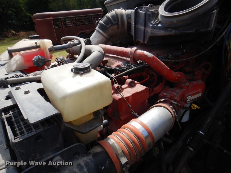 image for item DK8166 2014 Peterbilt 579  semi truck