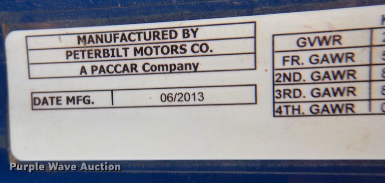 image for item DK8166 2014 Peterbilt 579  semi truck