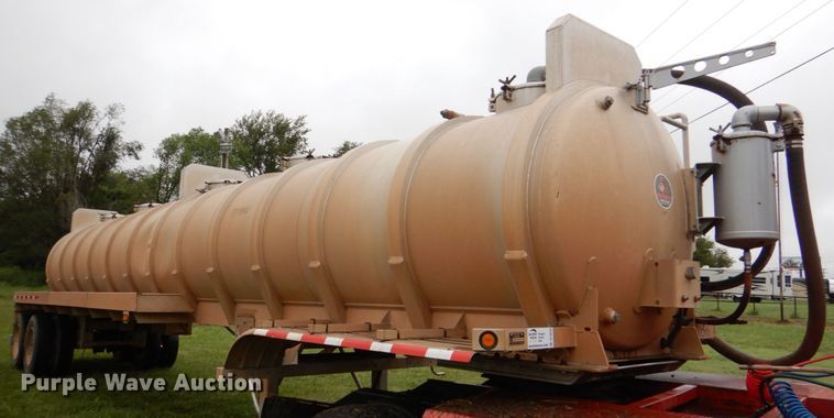 image for item DL0550 2012 Dragon  vacuum trailer