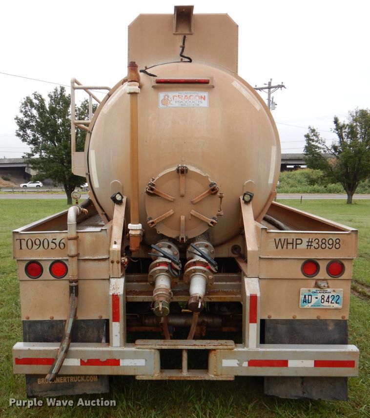 image for item DL0550 2012 Dragon  vacuum trailer