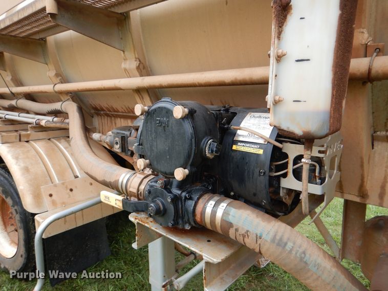 image for item DL0550 2012 Dragon  vacuum trailer