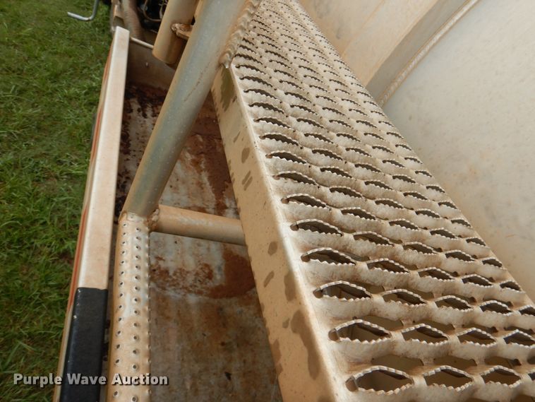 image for item DL0550 2012 Dragon  vacuum trailer