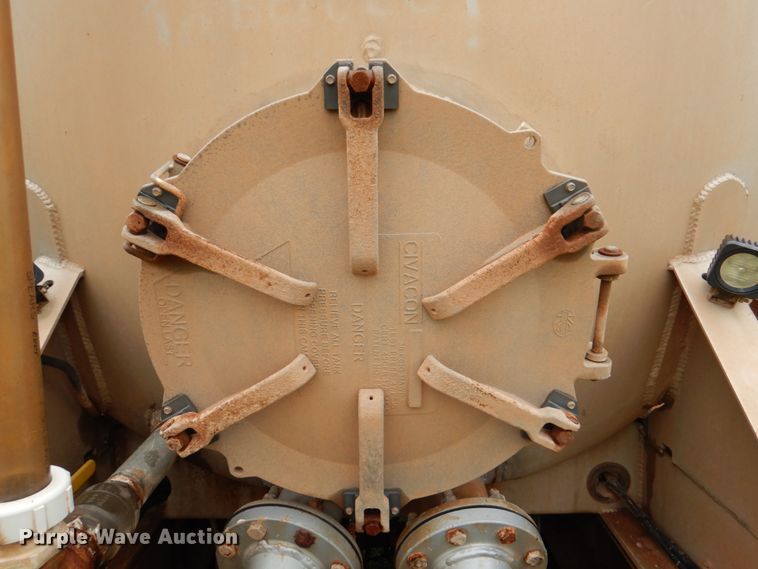 image for item DL0550 2012 Dragon  vacuum trailer