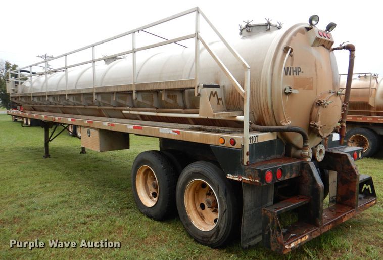 image for item DL0551 2012 Menard  vacuum trailer