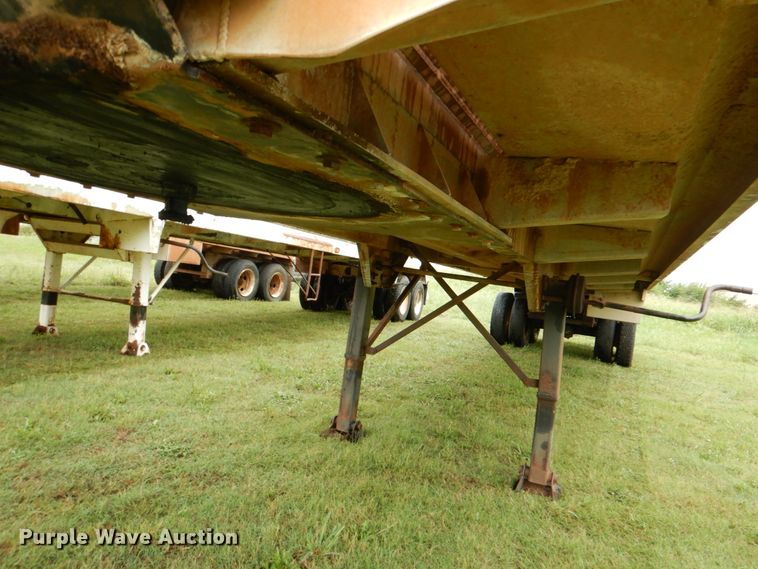 image for item DL0551 2012 Menard  vacuum trailer