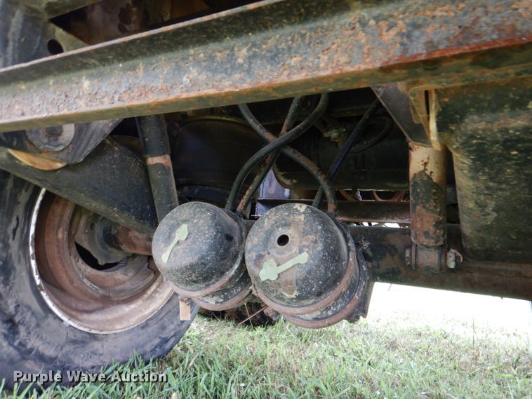 image for item DL0551 2012 Menard  vacuum trailer