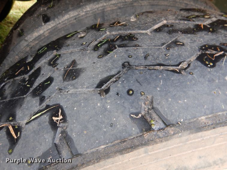 image for item DL0551 2012 Menard  vacuum trailer