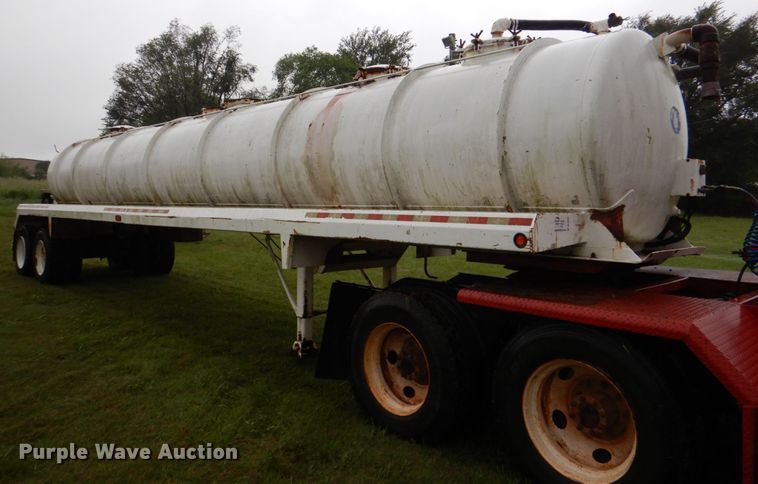 image for item DL0552 2006 Dragon  vacuum trailer