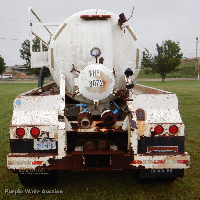 image for item DL0552 2006 Dragon  vacuum trailer