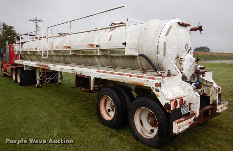 image for item DL0552 2006 Dragon  vacuum trailer