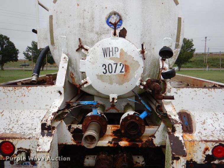 image for item DL0552 2006 Dragon  vacuum trailer