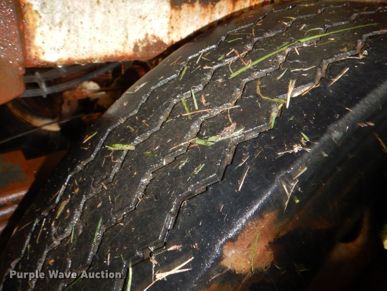 image for item DL0552 2006 Dragon  vacuum trailer