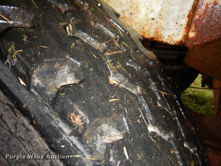 image for item DL0552 2006 Dragon  vacuum trailer