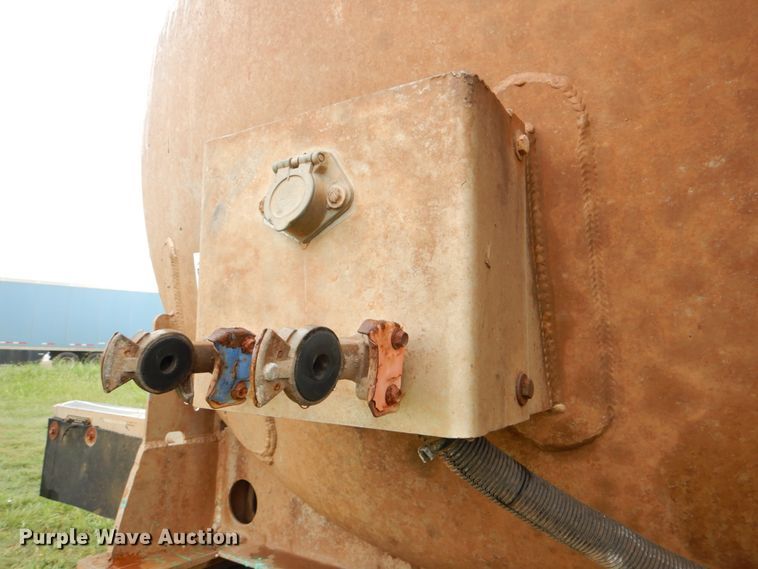 image for item DL0553 2012 Dragon  vacuum trailer