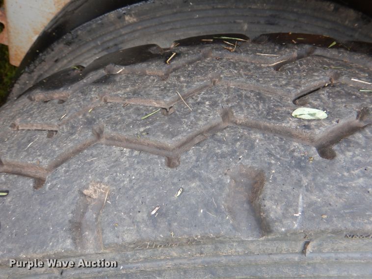 image for item DL0553 2012 Dragon  vacuum trailer