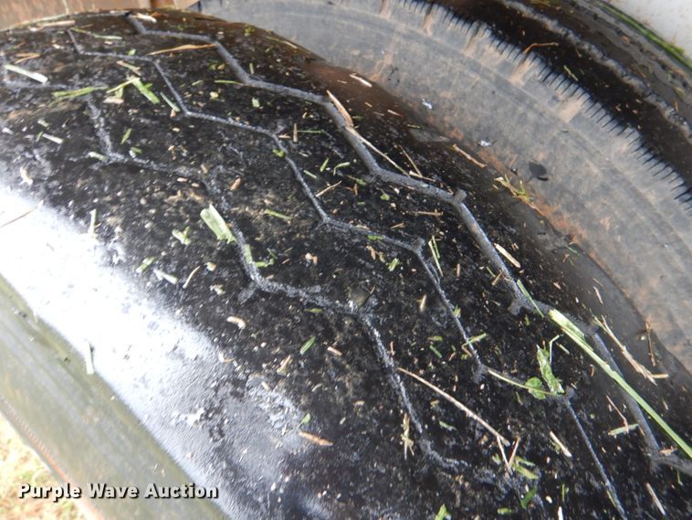 image for item DL0553 2012 Dragon  vacuum trailer