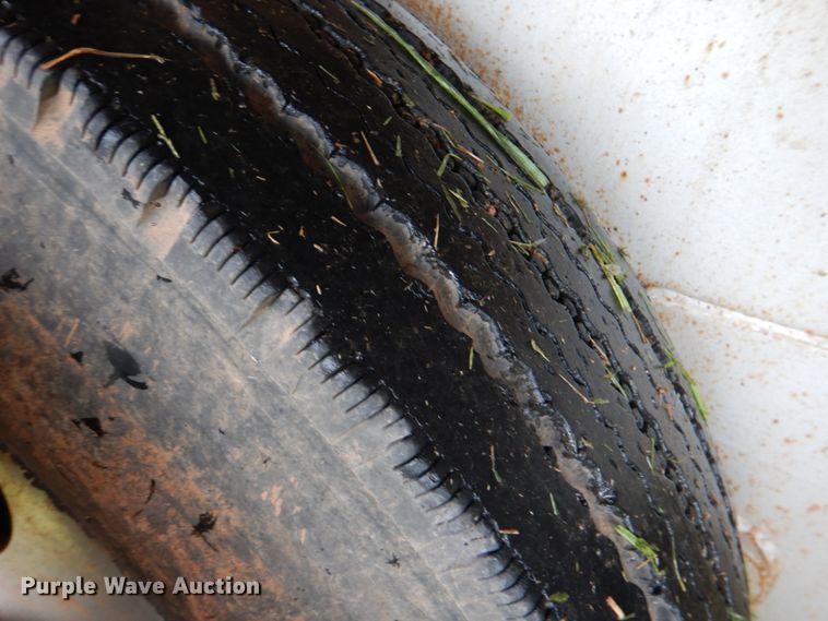 image for item DL0553 2012 Dragon  vacuum trailer