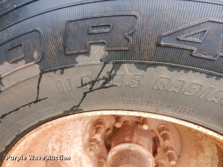 image for item DL0553 2012 Dragon  vacuum trailer