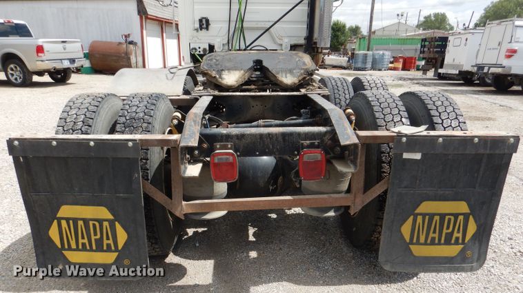 image for item DM1331 1998 Freightliner FL112  semi truck