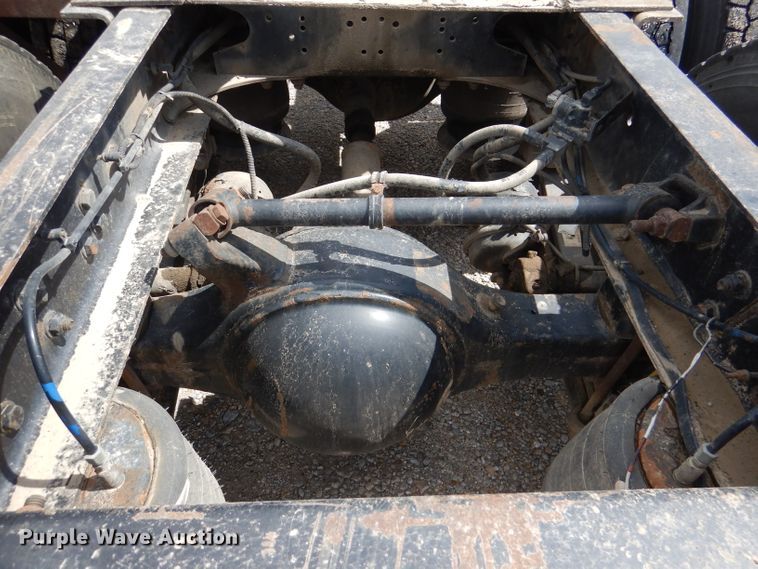 image for item DM1331 1998 Freightliner FL112  semi truck