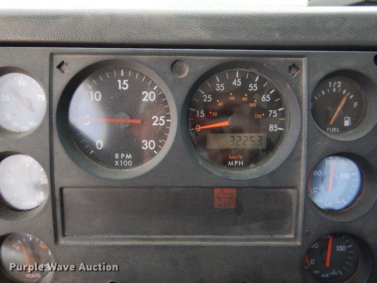 image for item DM1331 1998 Freightliner FL112  semi truck