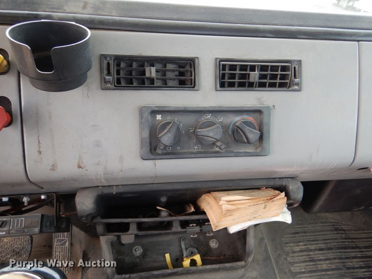 image for item DM1331 1998 Freightliner FL112  semi truck