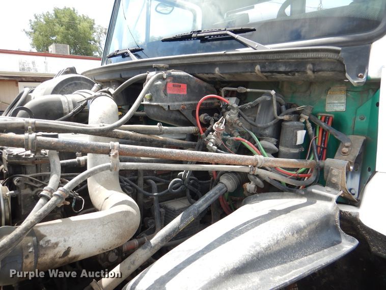 image for item DM1331 1998 Freightliner FL112  semi truck