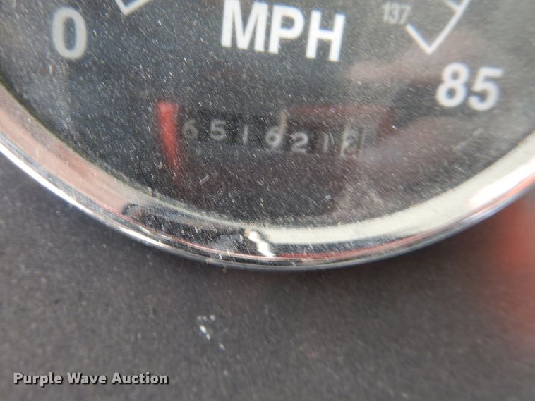 image for item DM1334 1999 International 9100  semi truck