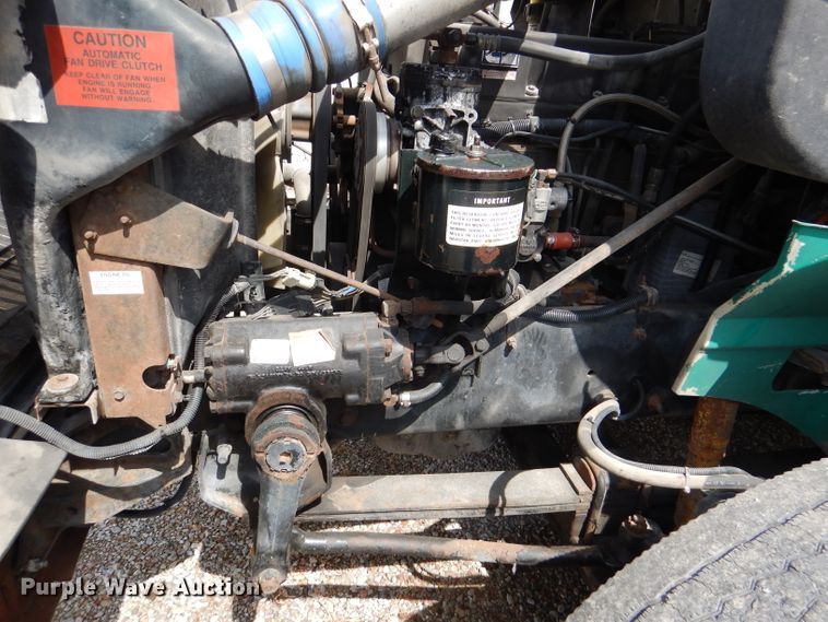 image for item DM1334 1999 International 9100  semi truck