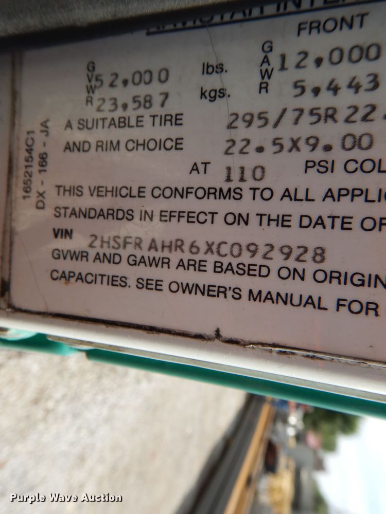 image for item DM1334 1999 International 9100  semi truck