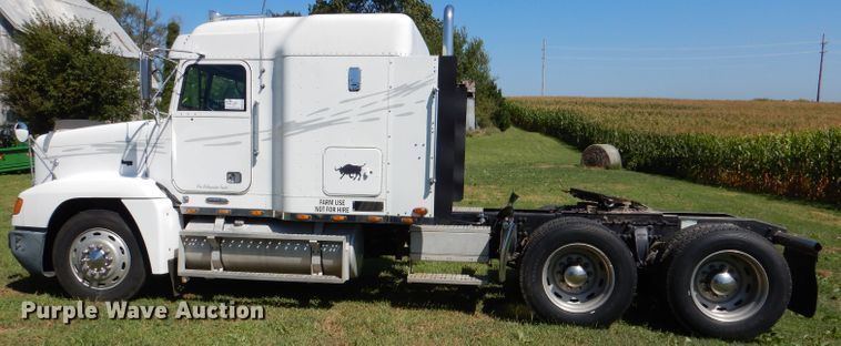 image for item DM1421 1999 Freightliner FLD120  semi truck