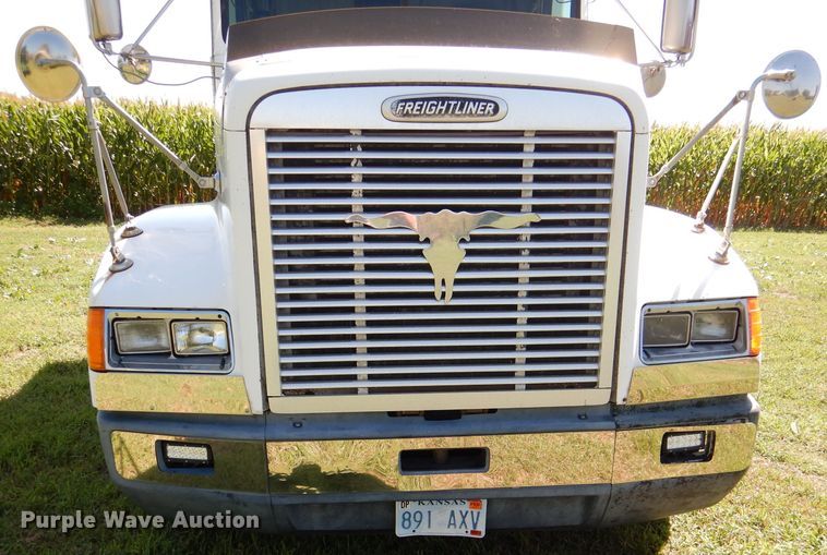 image for item DM1421 1999 Freightliner FLD120  semi truck