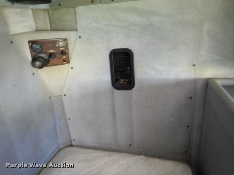 image for item DM1421 1999 Freightliner FLD120  semi truck