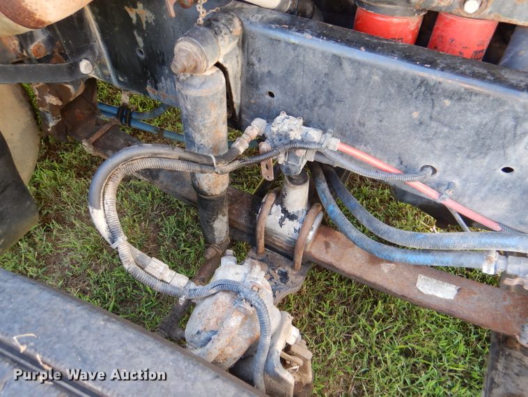 image for item DM1421 1999 Freightliner FLD120  semi truck