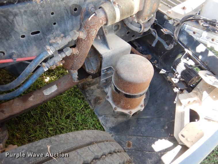 image for item DM1421 1999 Freightliner FLD120  semi truck