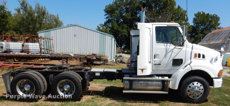 image for item DM1424 2005 Sterling AT9500  semi truck