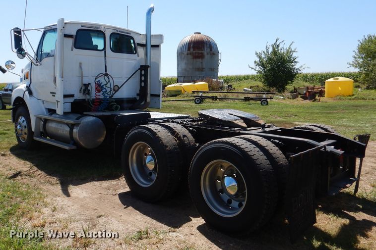 image for item DM1424 2005 Sterling AT9500  semi truck