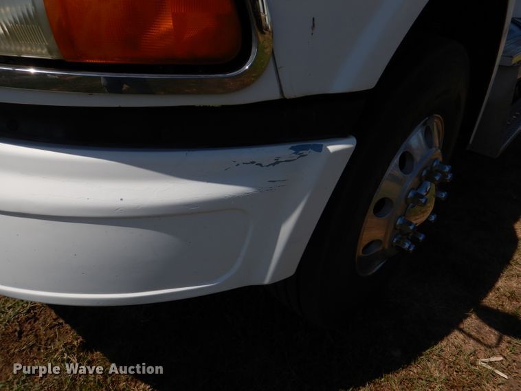 image for item DM1424 2005 Sterling AT9500  semi truck