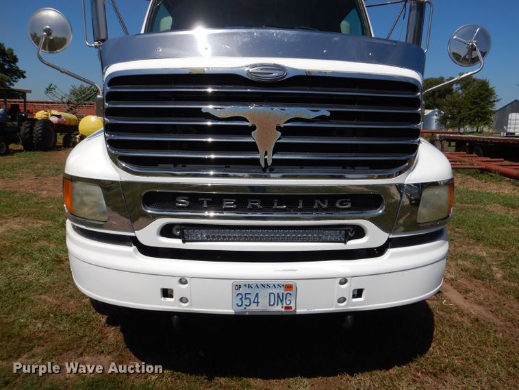 image for item DM1424 2005 Sterling AT9500  semi truck