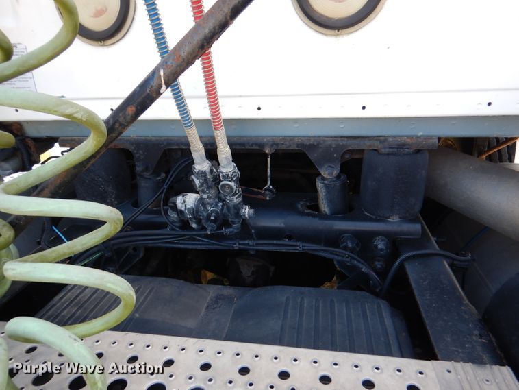 image for item DM1424 2005 Sterling AT9500  semi truck