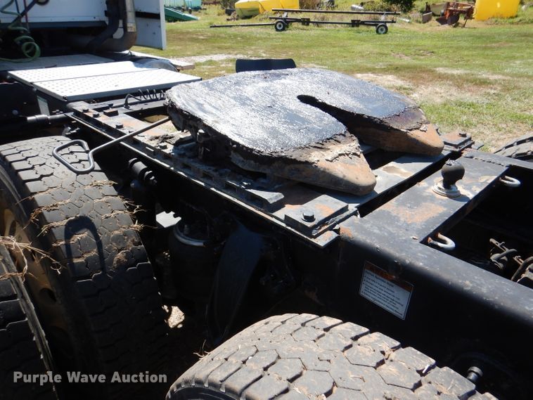 image for item DM1424 2005 Sterling AT9500  semi truck