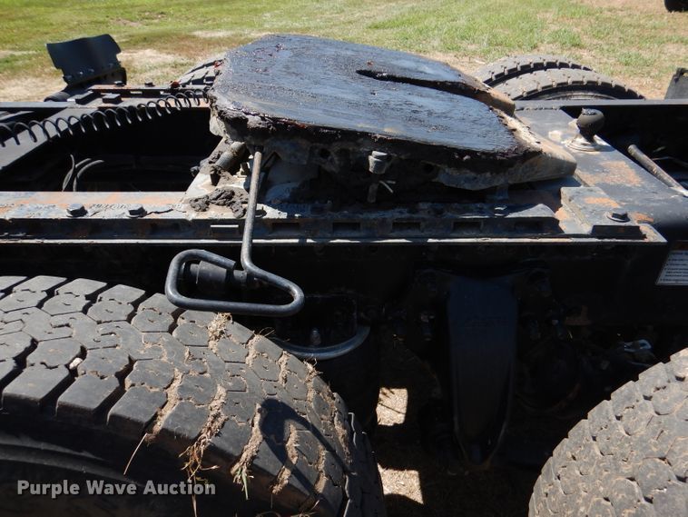 image for item DM1424 2005 Sterling AT9500  semi truck