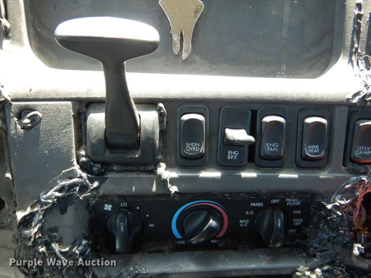 image for item DM1424 2005 Sterling AT9500  semi truck