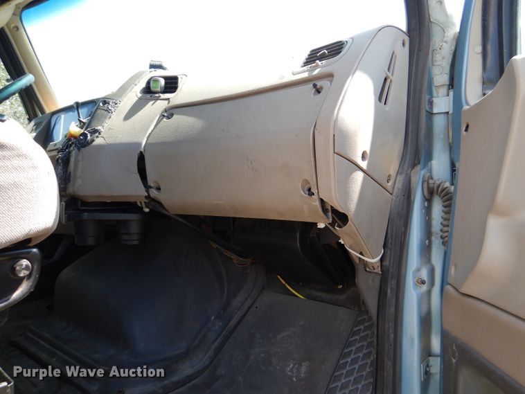 image for item DM1424 2005 Sterling AT9500  semi truck