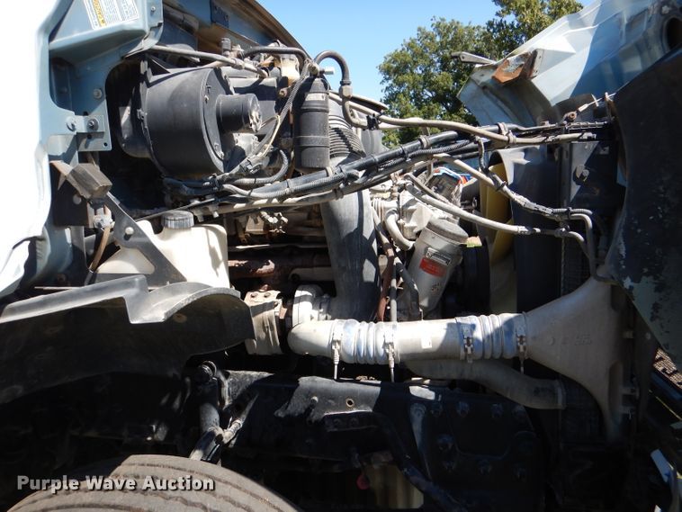 image for item DM1424 2005 Sterling AT9500  semi truck