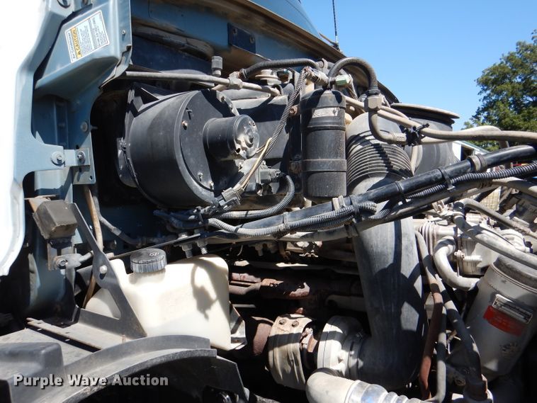 image for item DM1424 2005 Sterling AT9500  semi truck